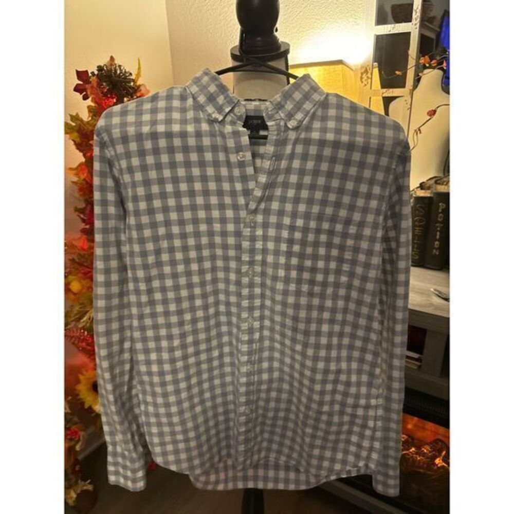 J.Crew‎ button down shirt size M plaid
